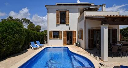 Wonderful Holiday Home With Private Pool