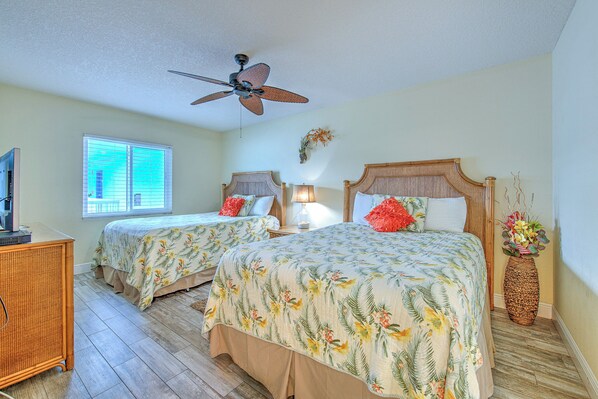 3 bedrooms, iron/ironing board, Internet, bed sheets