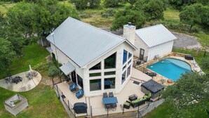 Exterior - Family-Friendly 4BR on 5 Acres • Pool, Big Porch (Burnet)