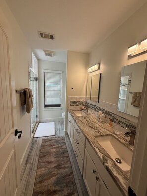 Shower, towels