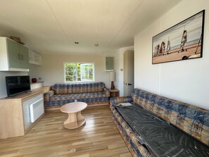 Living area - Bungalow in Rang-du-Fliers (Rang-du-Fliers)