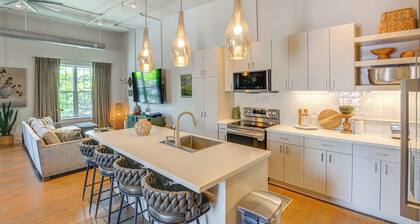 Walk to Vanderbilt: Eclectic Apt in Nashville