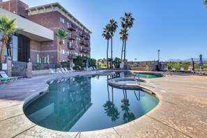 Apartment (2 Bedrooms) | Interior - London Bridge Views: Havasu Condo on Golf Course (Lake Havasu City)