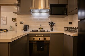 Apartment | 1 bedroom, Internet - w Remarkable 1BR in San Isidro (Lima)
