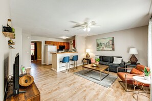 Apartment (3 Bedrooms) | Front of property