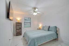 House (4 Bedrooms) | Interior - Swim, Hike & Kayak: Crystal River Retreat w/ Yard! (Crystal River)