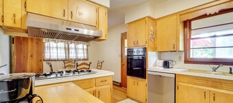 Robbinsville Retreat - Creekside Home w/ Deck!