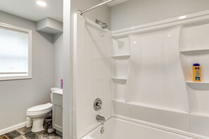 Apartment (3 Bedrooms) | Interior - 2 Mi to Dtwn Attleboro: Pet-friendly Apt! (Attleboro)