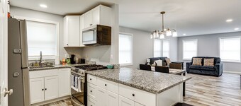 距市中心兩英里:寵物友好公寓