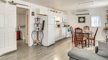 House (1 Bedroom) | Interior