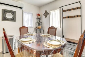 House (1 Bedroom) | Interior