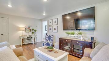 House (2 Bedrooms) | Front of property