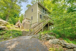 House (2 Bedrooms) | Interior - Walk to Putnam Lake: Updated Home w/ Deck (Patterson)