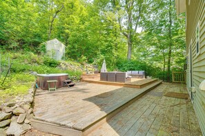 House (2 Bedrooms) | Interior - Walk to Putnam Lake: Updated Home w/ Deck (Patterson)