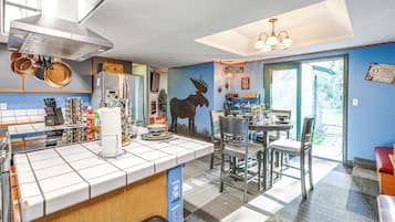 Talo (4 Bedrooms) | Sisätilat