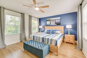 House (4 Bedrooms) | Interior - Pool, Lake Views, Dock & More: Mt Vernon Getaway (Mount Vernon)