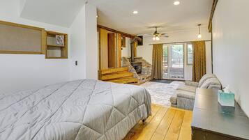House (5 Bedrooms) | Interior