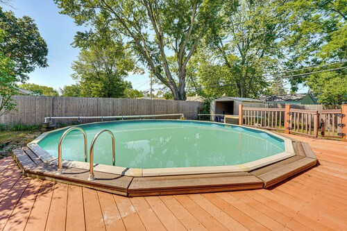 Private Pool & Yard: Pet-friendly Home in Toledo