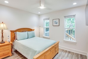 Interior - Lake Hamilton Views: Hot Springs Family Home! (Hot Springs)