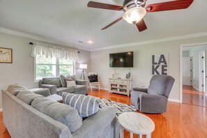 House (2 Bedrooms) | Front of property