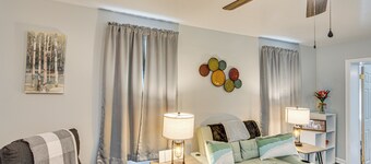 Honey Bee Farm On-site: Susquehanna Valley Apt!