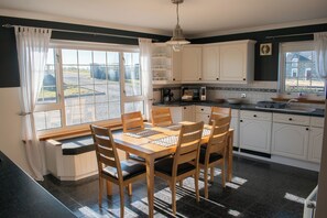 Stuga - 3 sovrum | Eget kök | Kylskåp, mikrovågsugn, kaffe- och tebryggare och vattenkokare