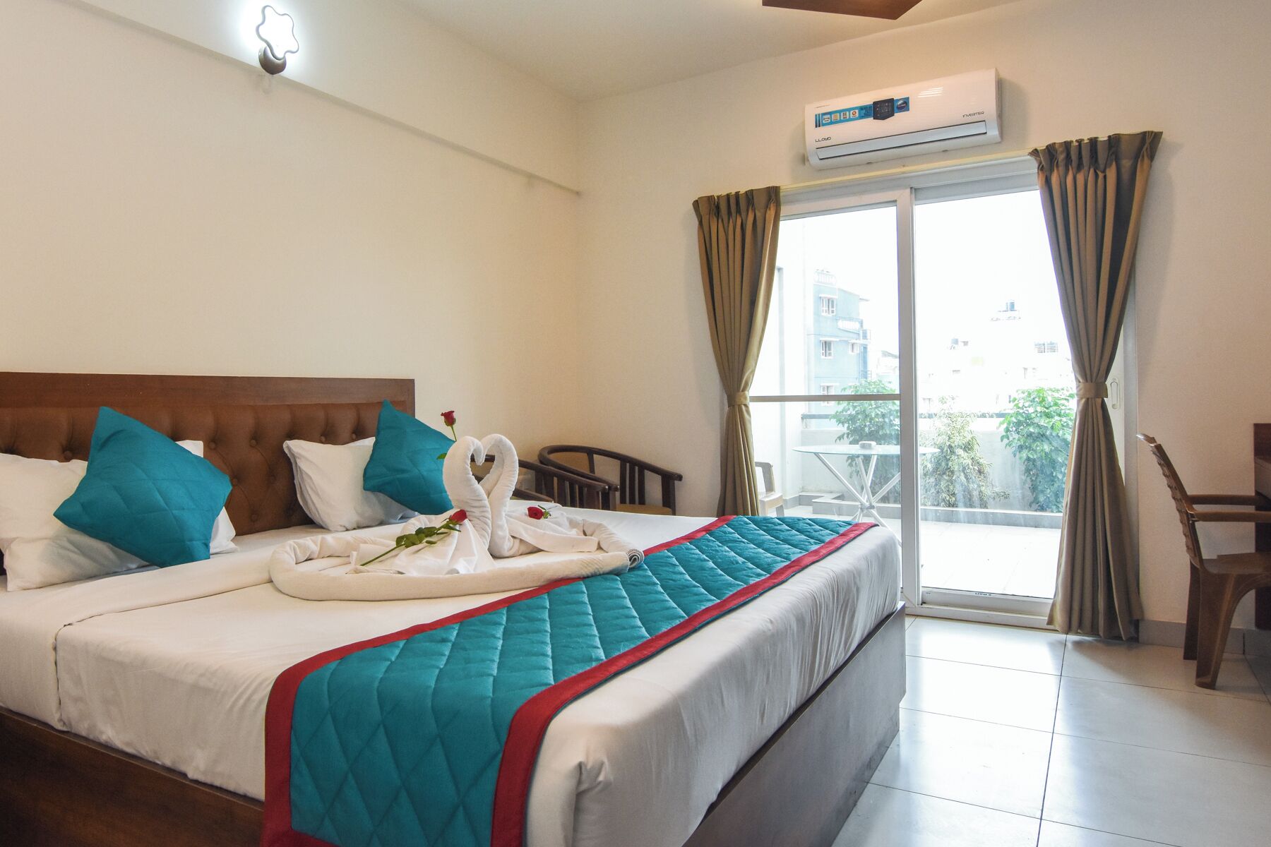 Luxury Double Room, Balcony, City View | Premium bedding, memory foam beds, minibar, desk