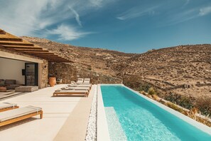 Outdoor pool, pool loungers
