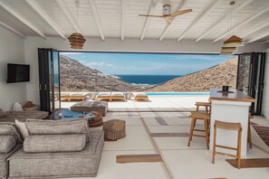 大型冰箱、微波爐、烤箱、爐台