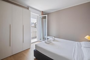 公寓, 1 张双人床和 1 张沙发床, 阳台 | 熨斗/熨衣板、免费 WiFi、床单