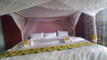 Chambre Standard Double ou avec lits jumeaux, balcon, vue lac | Bureau