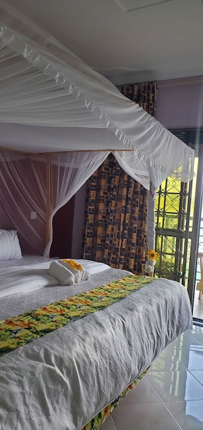 Standard-Doppel- oder -Zweibettzimmer, Balkon, Seeblick