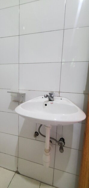 Standard Double or Twin Room, Balcony, Lake View | Bathroom | Shower, slippers, towels, soap