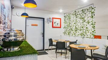 House | Dining