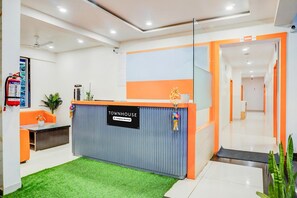 House | Reception - Super Townhouse Hadapsar Savali Inn (Pune)