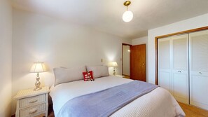 3 bedrooms, WiFi, bed sheets