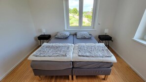 3 Schlafzimmer, Bügeleisen/Bügelbrett, WLAN, Bettwäsche