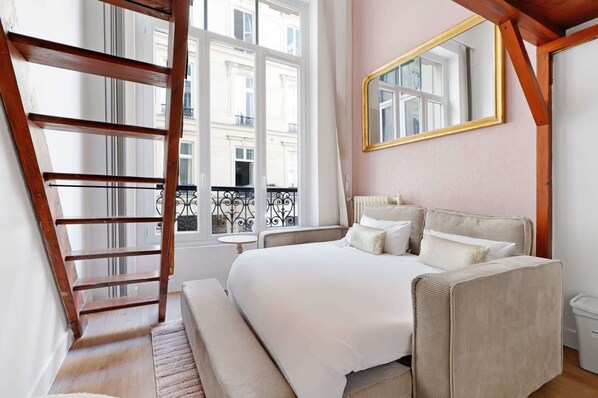 1 bedroom, iron/ironing board, travel crib, WiFi