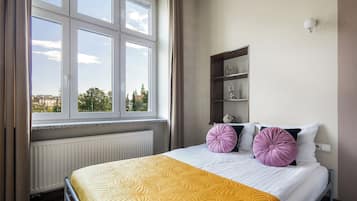 Superior Studio Suite, River View | Laptop workspace, iron/ironing board, free WiFi
