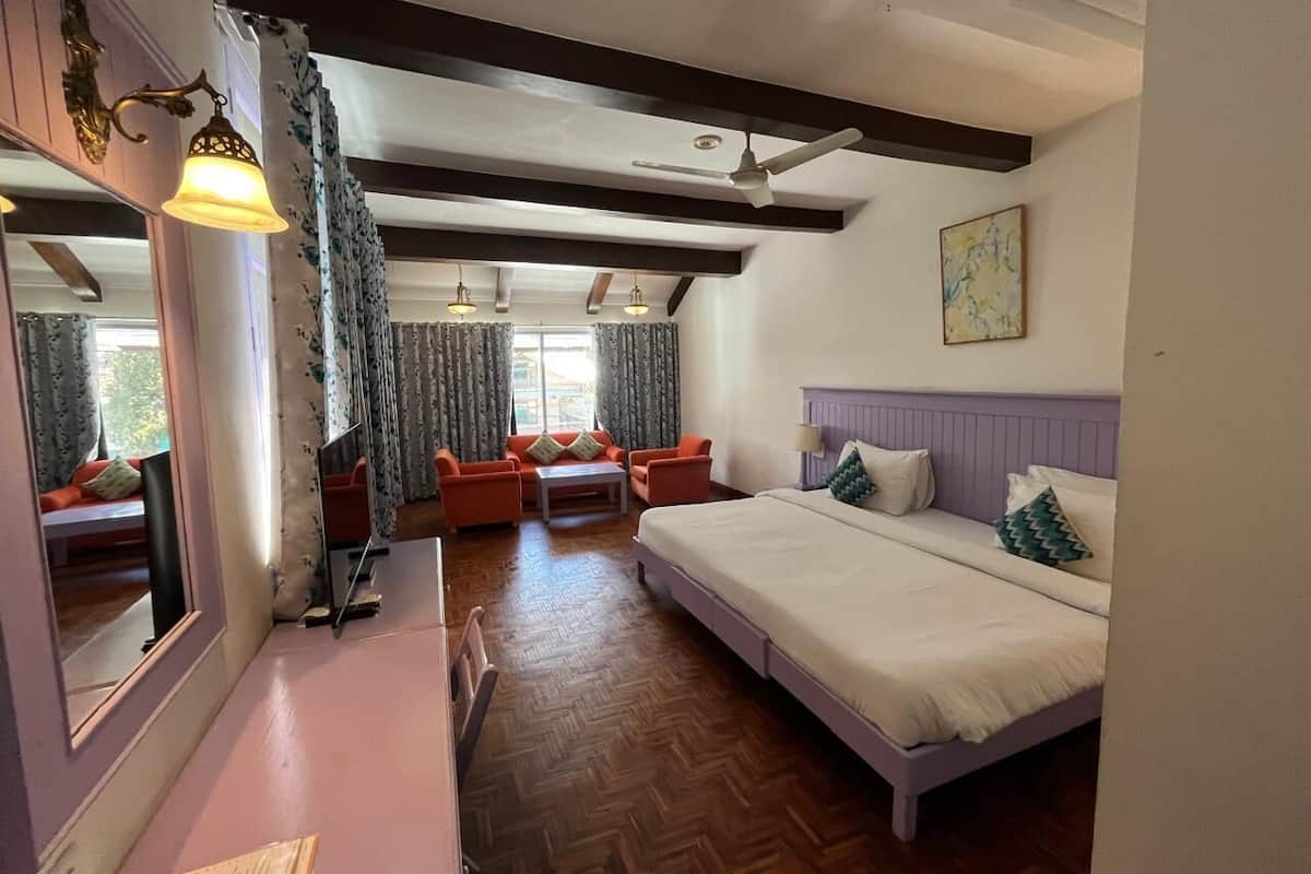 Deluxe Double Room, Garden View