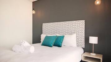 Soundproofing, free WiFi