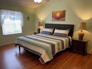 2 habitaciones, escritorio, tabla de planchar con plancha y wifi gratis 
