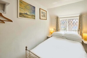 2 dormitorios, escritorio, tabla de planchar con plancha y wifi