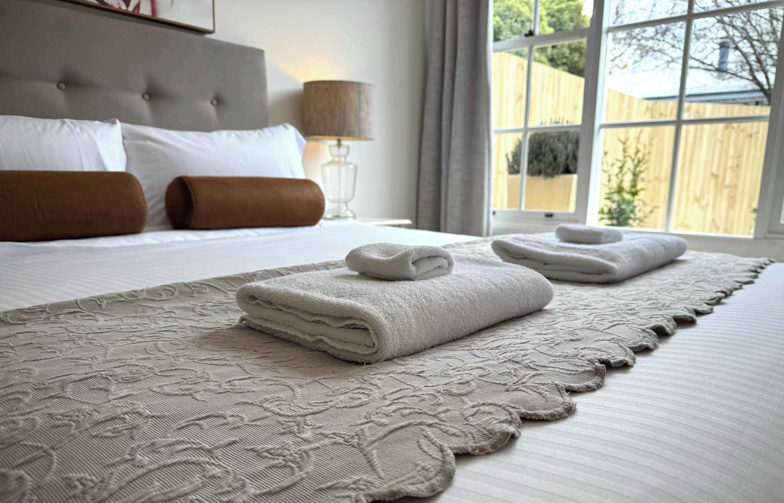 Iron/ironing board, WiFi, bed sheets