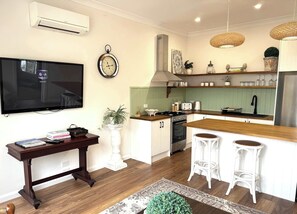 Fridge, microwave, oven, stovetop - The Summer Cottage (Orange)