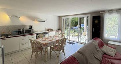Logis PONIENTE 4 persons with swimming pool