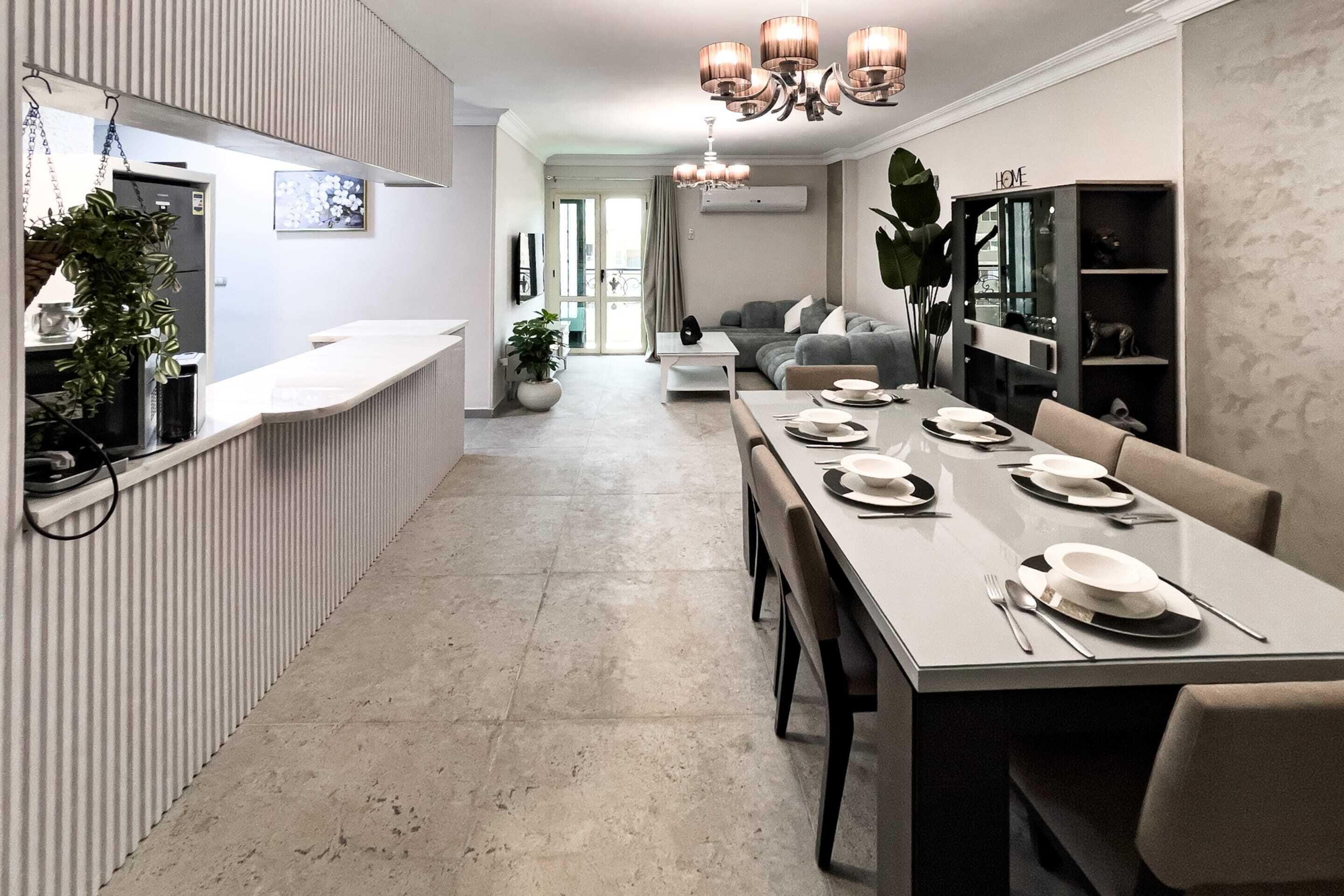 Basic Apartment | Dining