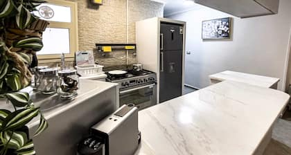 Xuru Stays I Elegant & Modern 3 BDR Apt. @ Heliopolis