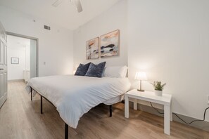 3 bedrooms, iron/ironing board, WiFi, bed sheets