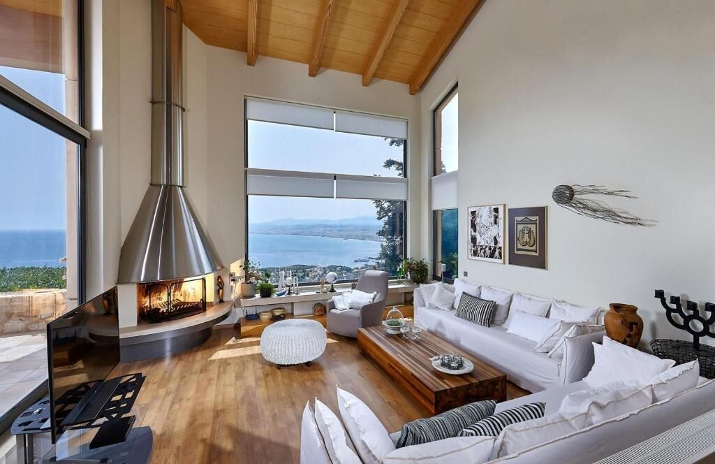 TV, fireplace, books, stereo